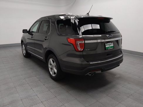 Used 2018 Ford Explorer XLT w/ Equipment Group 202A FWD image 5