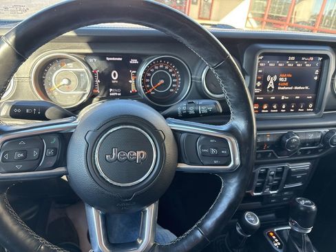 Used 2018 Jeep Wrangler Unlimited Sahara w/ Uconnect 4C Nav & Sound Group image 33