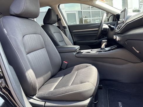 Used 2023 Nissan Altima 2.5 SV AWD/4WD image 28