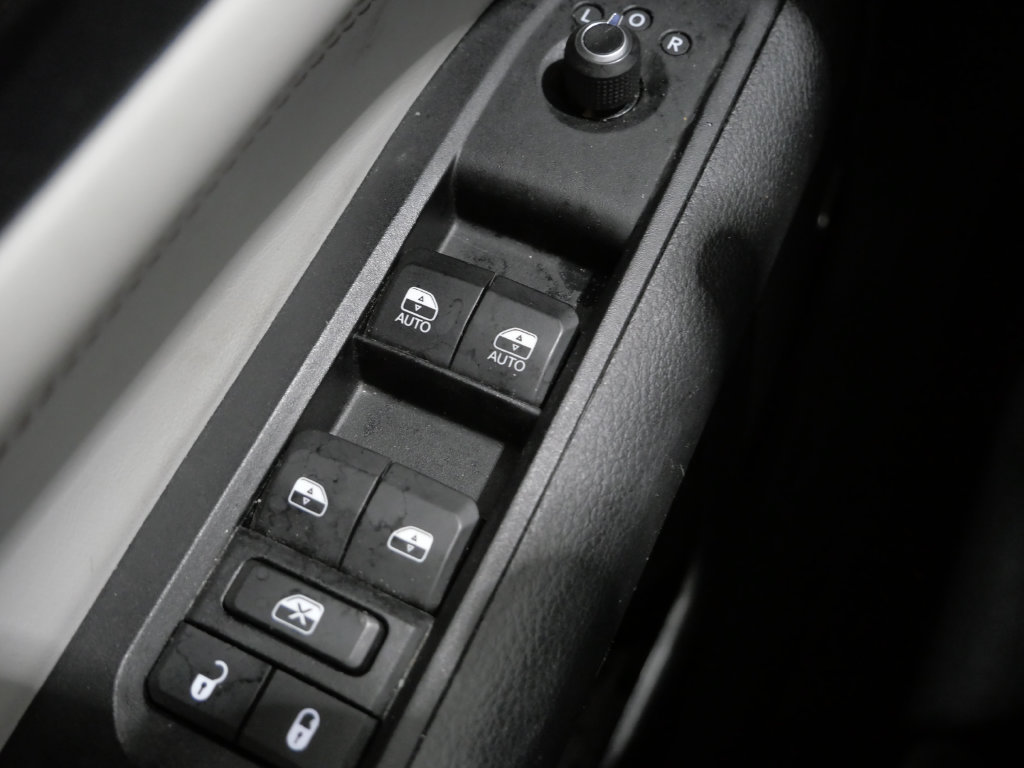 Used 2022 Jeep Compass Limited w/ Sun and Sound Group AWD/4WD image 14