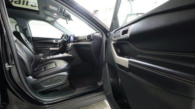 Used 2021 Ford Explorer XLT w/ Equipment Group 202A AWD/4WD image 10