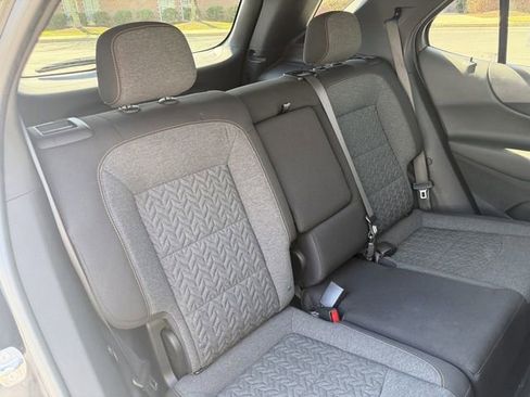 Used 2022 Chevrolet Equinox LT image 30