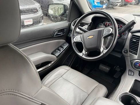 Used 2017 Chevrolet Tahoe LT w/ Luxury Package AWD/4WD image 32