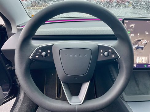 Used 2025 Tesla Model 3 Long Range image 21