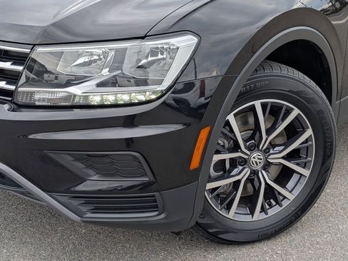 Used 2021 Volkswagen Tiguan S image 11