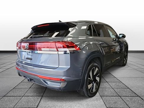 Used 2024 Volkswagen Atlas Cross Sport SE image 5