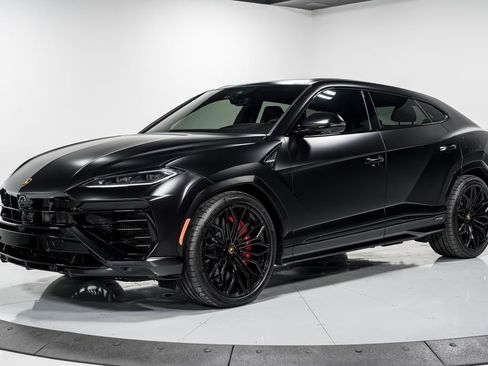 Used 2025 Lamborghini Urus SE image 7