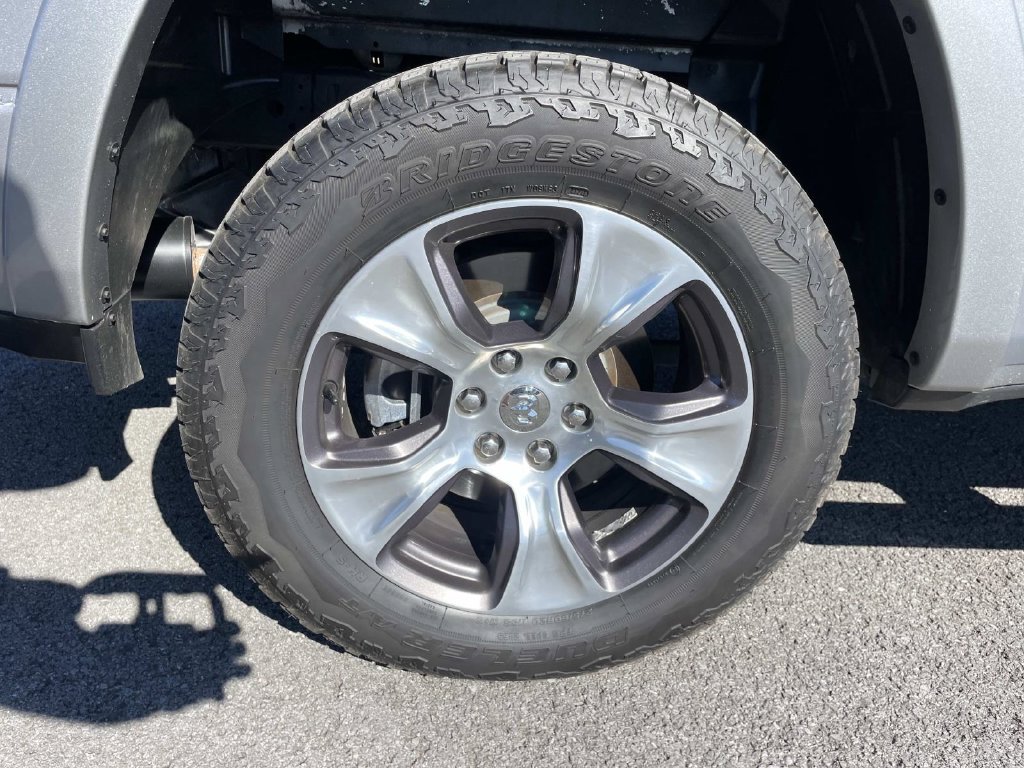 Used 2019 RAM 1500 Laramie AWD/4WD image 25