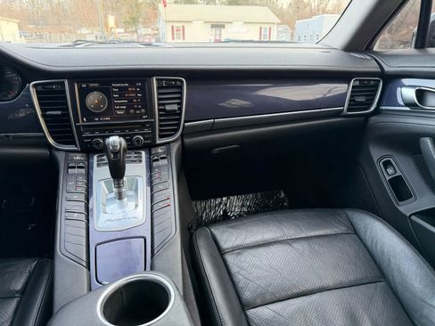 Used 2011 Porsche Panamera image 32