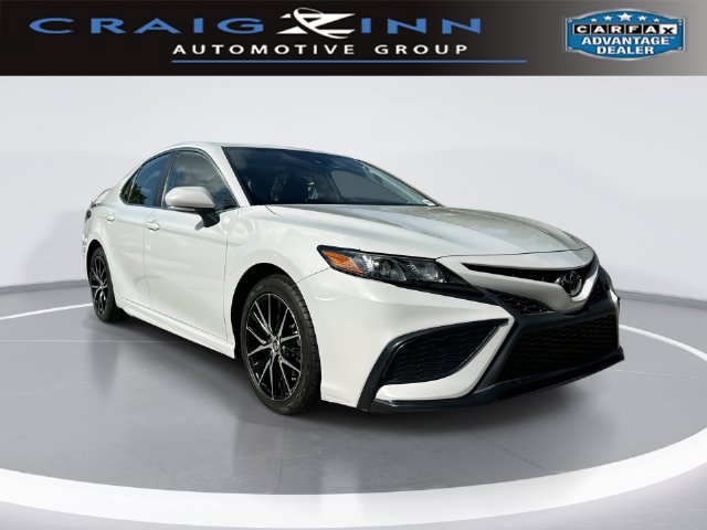 Used 2022 Toyota Camry SE w/ Convenience Package FWD image 1
