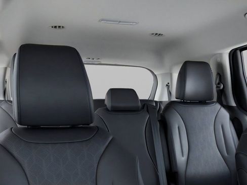 New 2026 Kia Carnival EX FWD image 27