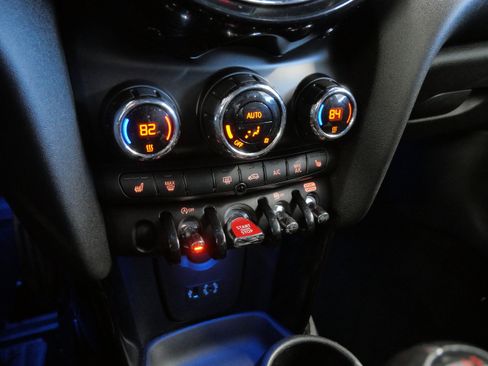 Used 2018 MINI Cooper S image 23