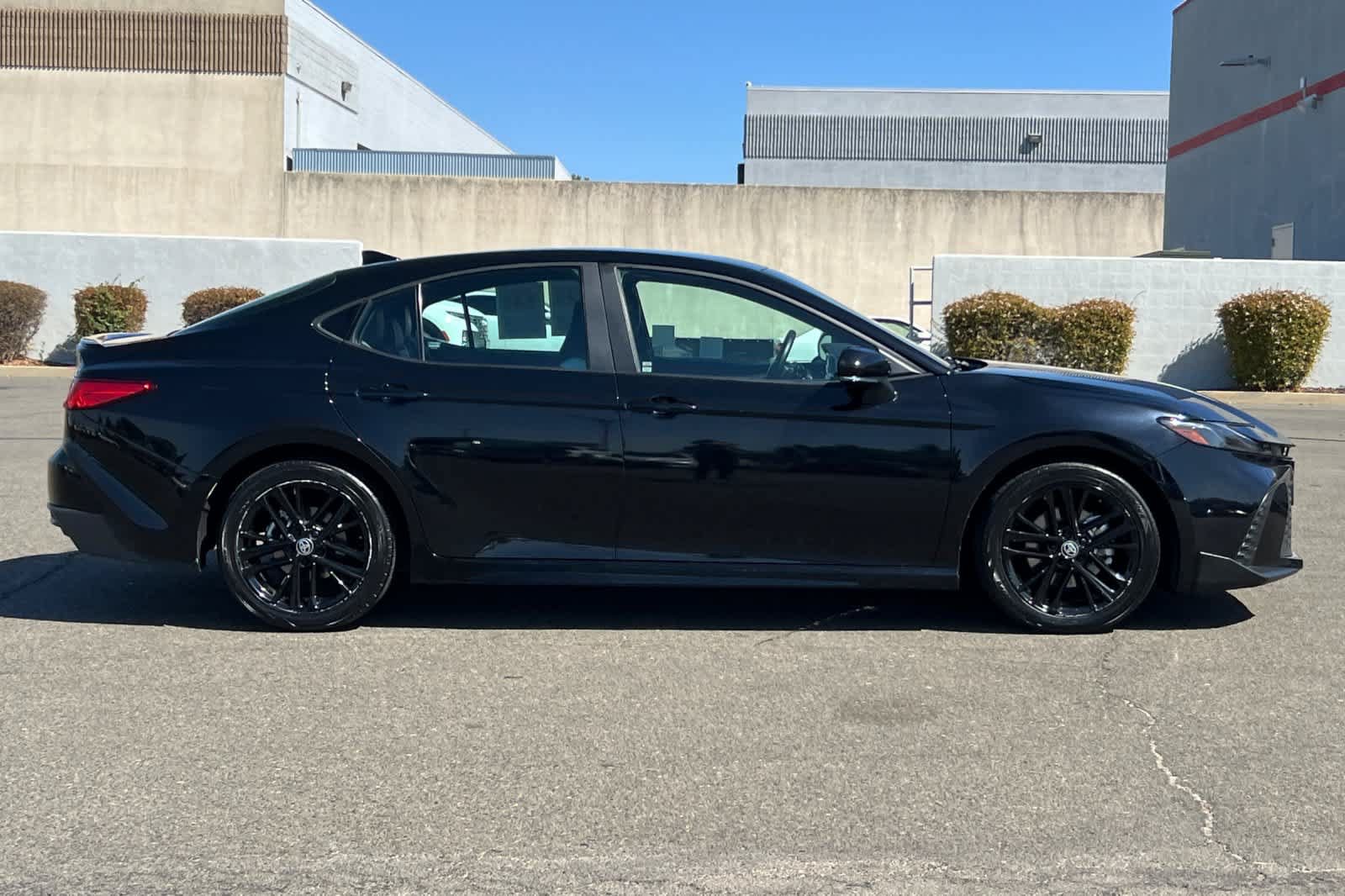 Certified 2025 Toyota Camry SE FWD image 6