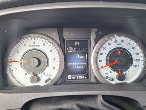 Used 2017 Toyota Sienna SE Premium image 19