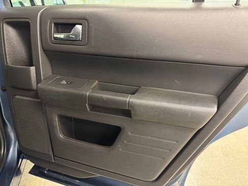 Used 2019 Ford Flex SE FWD image 26