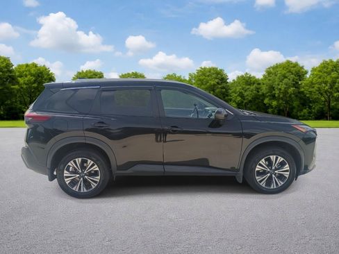 Used 2023 Nissan Rogue SV w/ SV Premium B Package FWD image 8