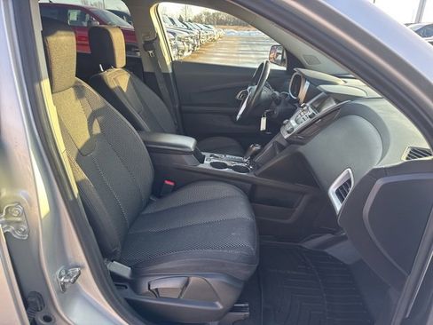 Used 2016 Chevrolet Equinox LT w/ Convenience Package image 15