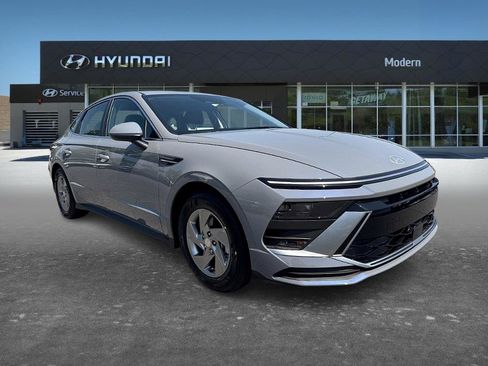 New 2026 Hyundai Sonata SE FWD image 2