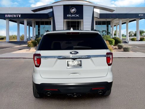 Used 2016 Ford Explorer FWD image 5
