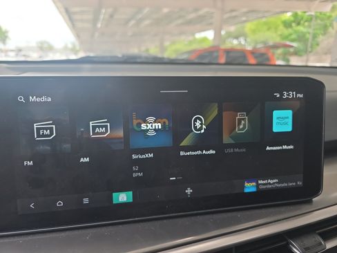 Certified 2025 Kia Sorento LX FWD image 14