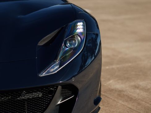 Used 2021 Ferrari 812 GTS image 26