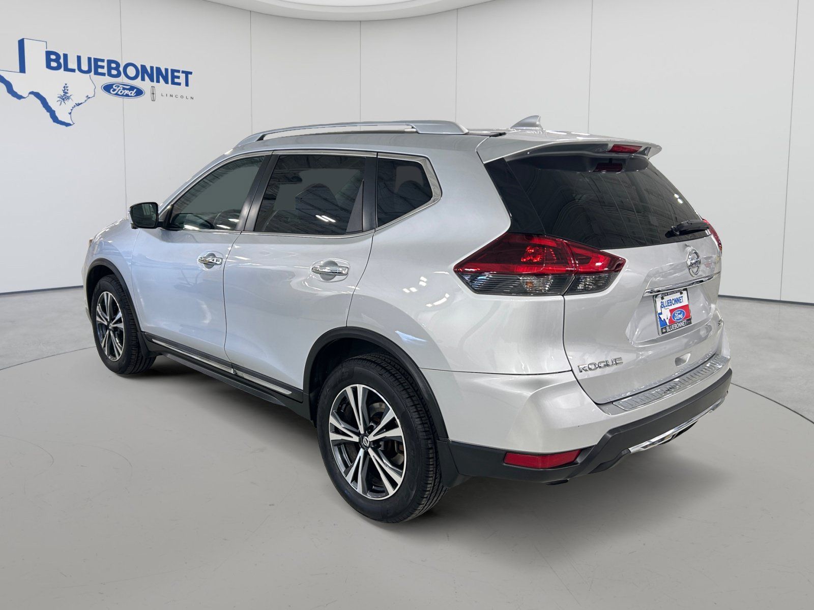 Used 2018 Nissan Rogue SL w/ Premium Package AWD/4WD image 7
