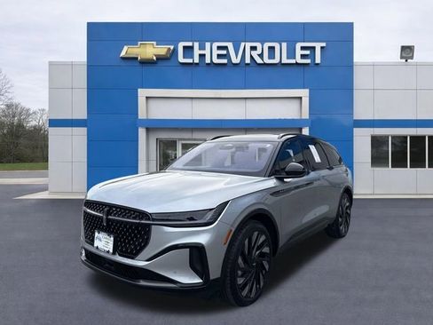 Used 2025 Lincoln Nautilus Reserve w/ Jet Appearance Package AWD/4WD image 3