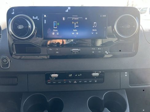 New 2025 Mercedes-Benz Sprinter 2500 image 18