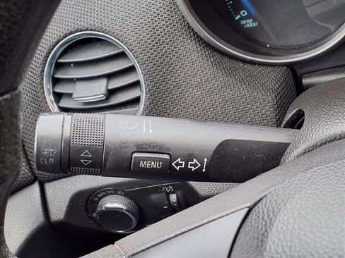 Used 2016 Chevrolet Cruze LT image 20