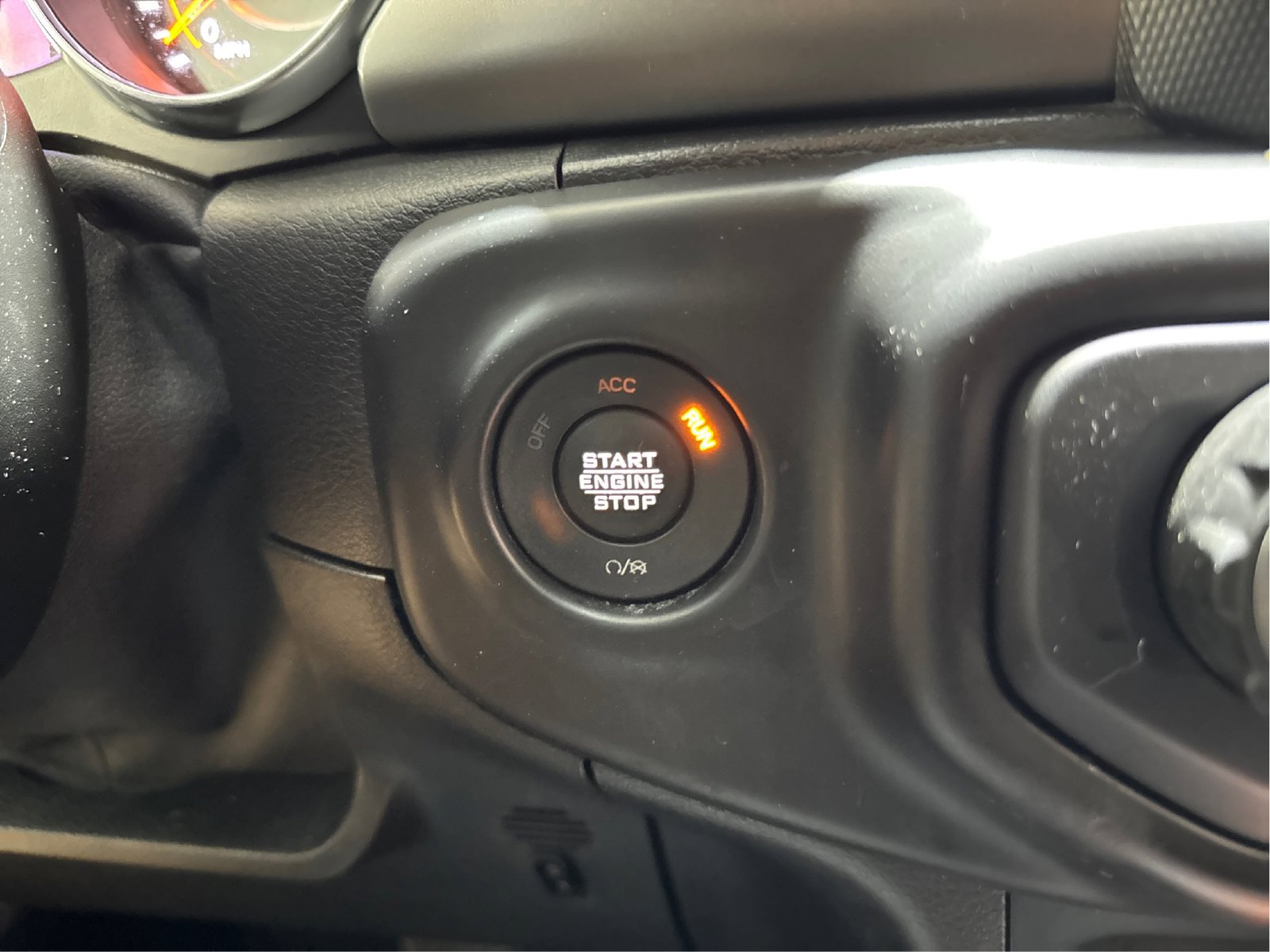 Used 2021 Jeep Gladiator Sport AWD/4WD image 34