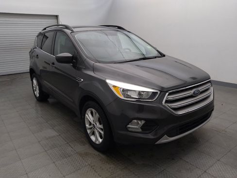 Used 2018 Ford Escape SE FWD image 13