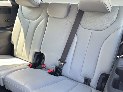 Used 2021 Hyundai Palisade SEL w/ Premium Package FWD image 17