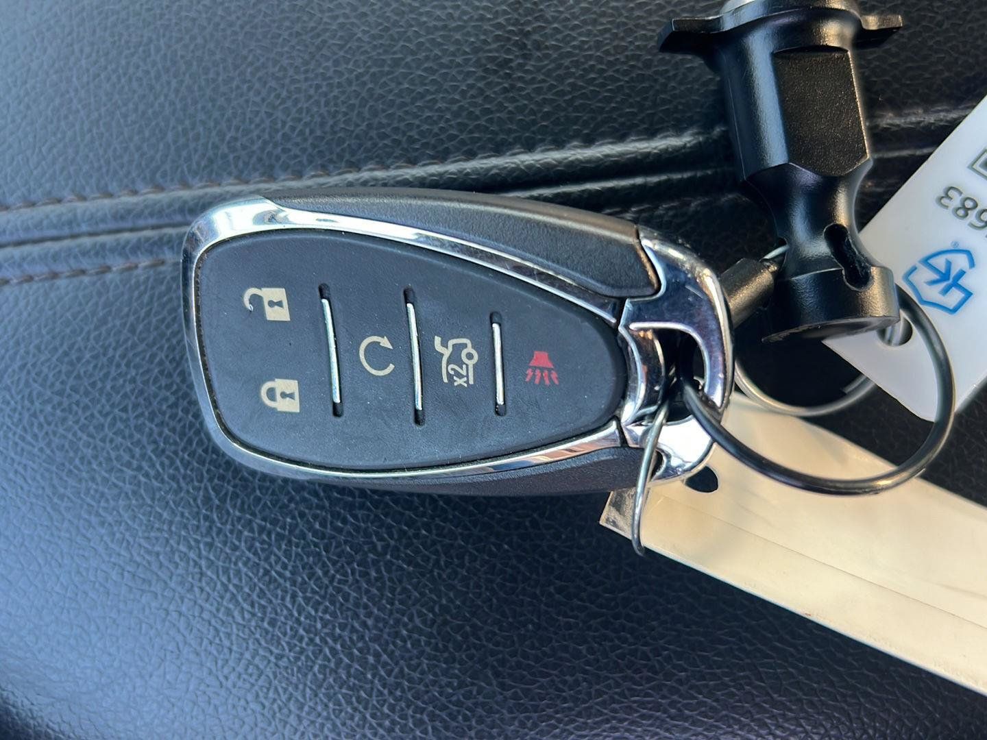 Used 2023 Chevrolet Malibu LT FWD image 34