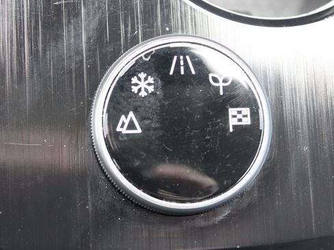 Used 2022 Nissan Rogue Platinum w/ Head-Up Display Package image 31