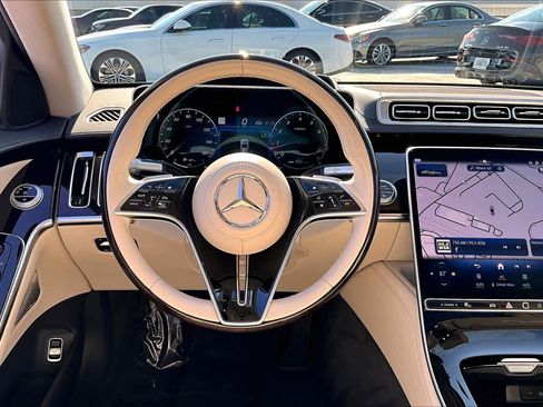 Used 2022 Mercedes-Benz S 580 S 580 image 6