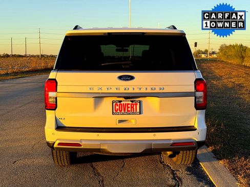 Used 2024 Ford Expedition XLT image 7