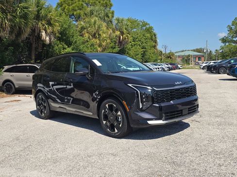 New 2026 Kia Sportage SX FWD image 2