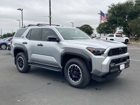 New 2026 Toyota 4Runner TRD Off-Road Premium AWD/4WD image 11