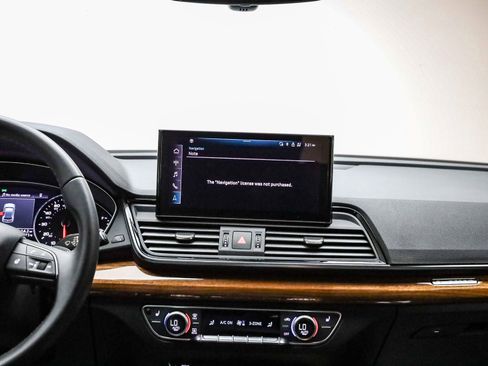 Used 2023 Audi Q5 2.0T Premium w/ Convenience Package image 15