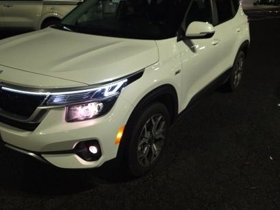 Certified 2023 Kia Seltos EX