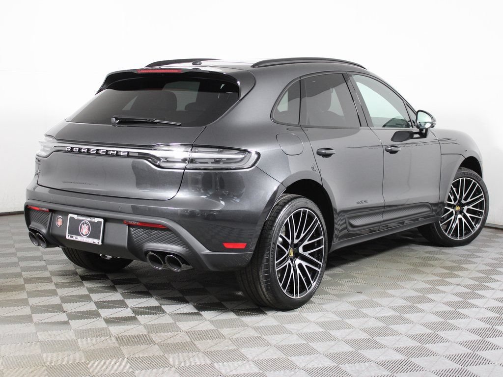 Certified 2026 Porsche Macan AWD/4WD image 7