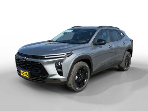 New 2026 Chevrolet Trax ACTIV image 1