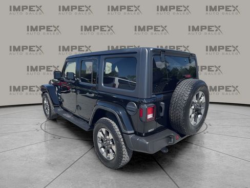 Used 2023 Jeep Wrangler Unlimited Sahara w/ Cold Weather Group AWD/4WD image 2