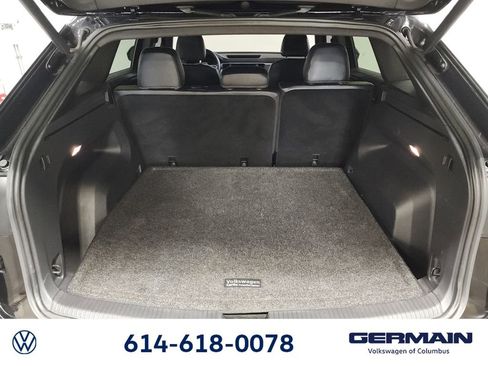 Used 2021 Volkswagen Atlas Cross Sport SE image 26