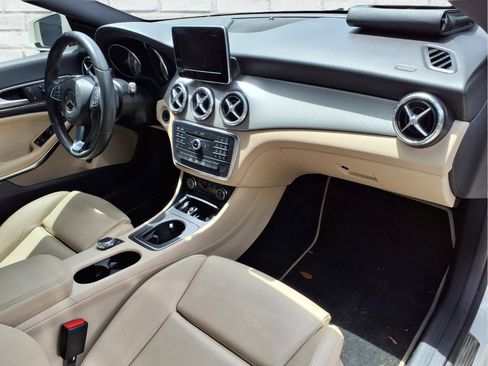 Used 2016 Mercedes-Benz CLA 250 image 6