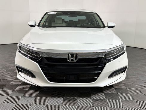 Used 2020 Honda Accord Touring image 4