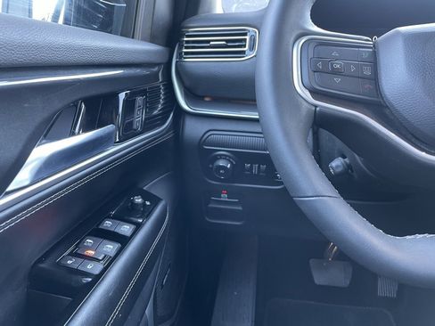 Used 2022 Jeep Wagoneer Series I image 12