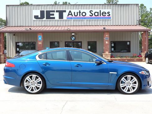 Used 2013 Jaguar XF R RWD image 8