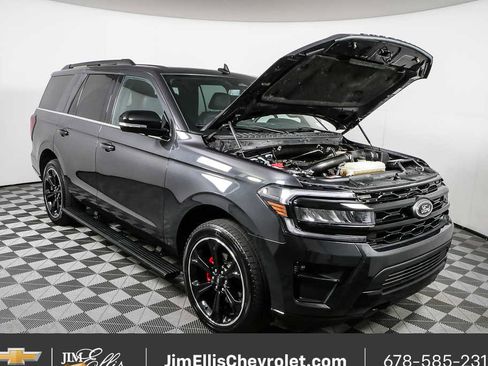 Used 2022 Ford Expedition Limited image 38