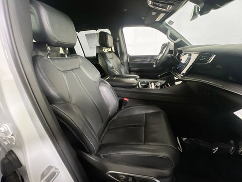 Used 2022 Jeep Wagoneer Series III w/ Convenience Group I image 31